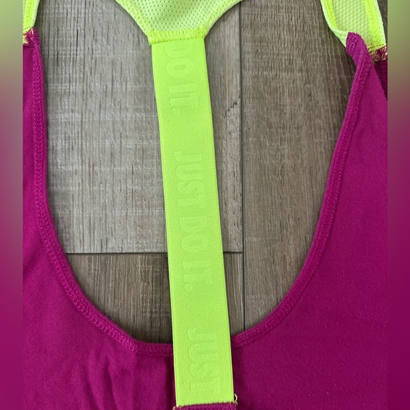 Nike Workout Tank - Picture 2 of 3